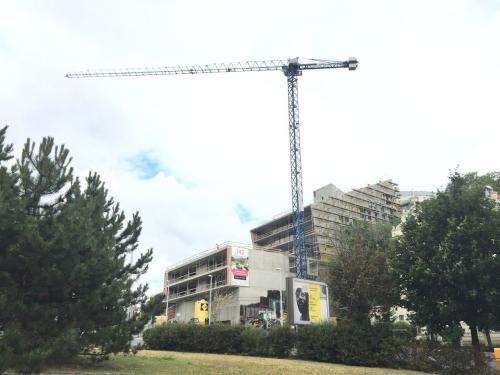 Výstavba rezidenčního projektu .142 Radlická finišuje