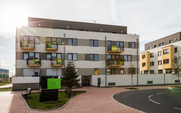 Desítce developerů náleží nadpoloviční většina prodaných bytů