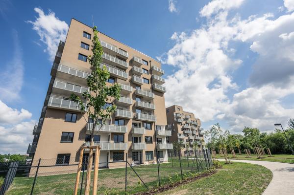 První etapa projektu Tulipa Třebešín se zaplňuje obyvateli, druhá již roste a další se připravují