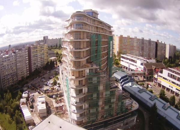 Výstavba rezidenčního projektu Luka Living spěje do finále a developer představuje zařízený vzorový byt