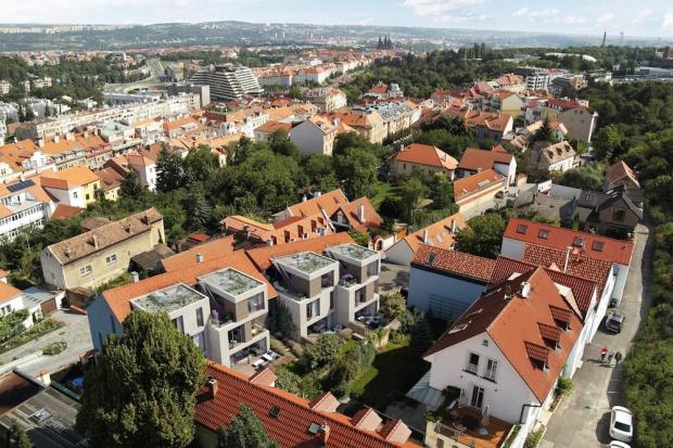 Developerská skupina T.E dokončila hrubou stavbu projektu Truhlárna