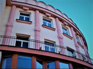 Hurá dovnitř? Aneb jiný pohled na architekturu kolem nás Hurá dovnitř? Aneb jiný pohled na architekturu kolem nás
