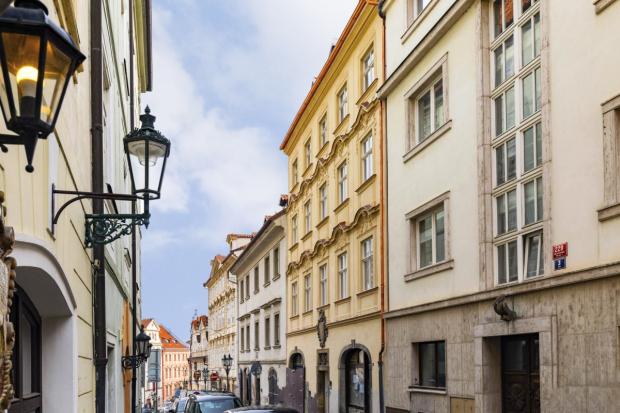 S výhledem na Petřín i malostranské střechy S výhledem na Petřín i malostranské střechy