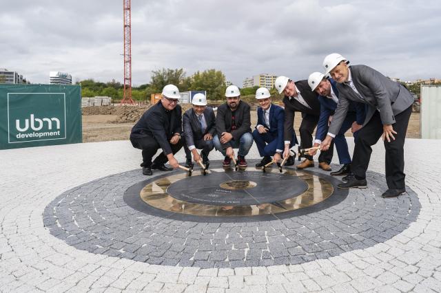 Arcus City má základní kámen a zahajuje prodej další fáze s 50 byty Arcus City má základní kámen a zahajuje prodej další fáze s 50 byty